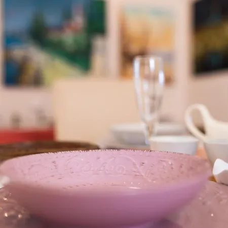 Villa Georgina With Cats