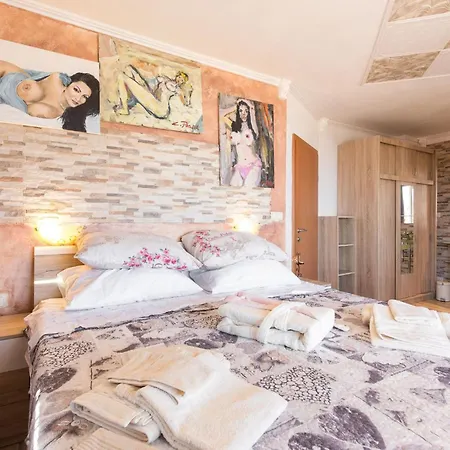 Georgina With Cats * Opric