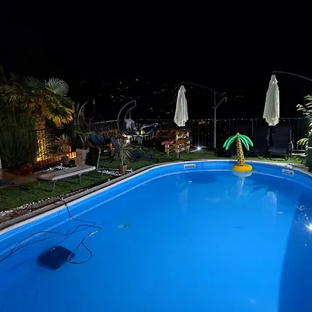 Georgina With Cats * Opric