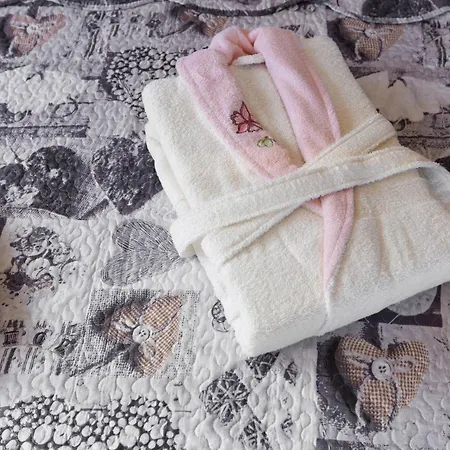 Georgina With Cats * Opric