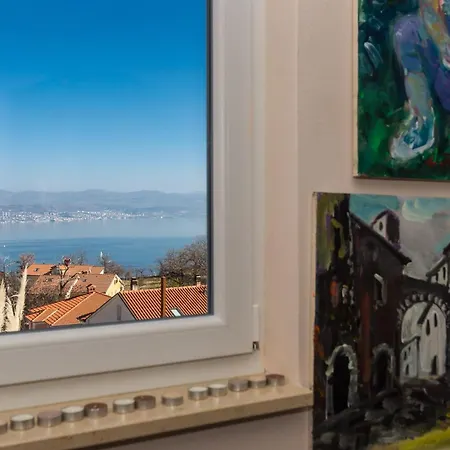 Georgina With Cats Opric